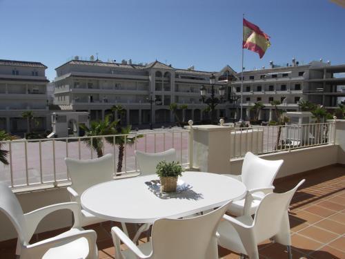 Apartamentos Plaza Espana เนร์คา ภายนอก รูปภาพ