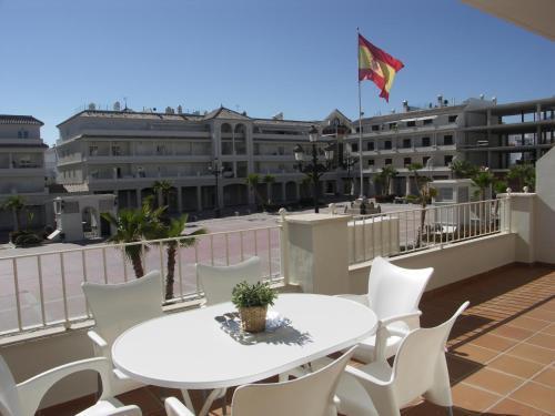 Apartamentos Plaza Espana เนร์คา ภายนอก รูปภาพ