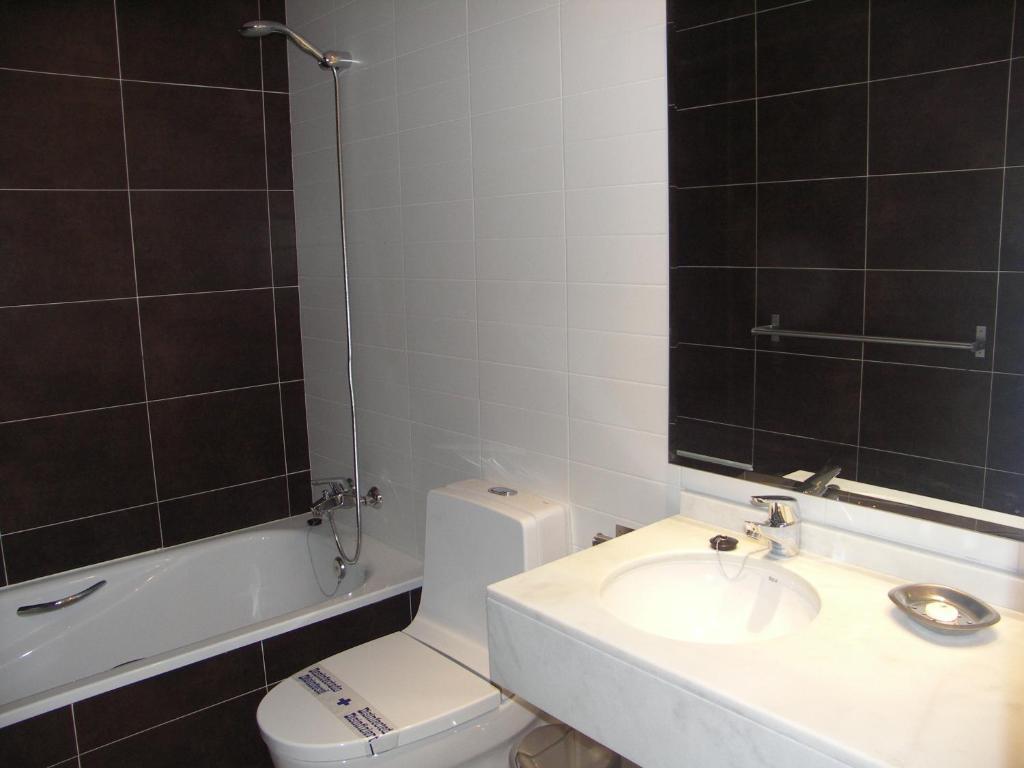 Apartamentos Plaza Espana เนร์คา ห้อง รูปภาพ