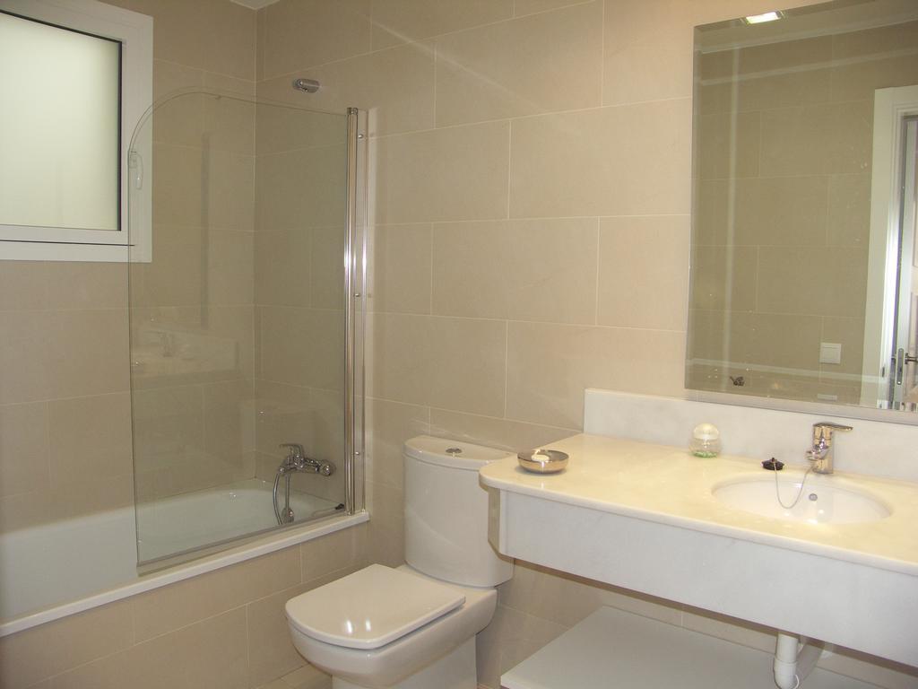 Apartamentos Plaza Espana เนร์คา ภายนอก รูปภาพ