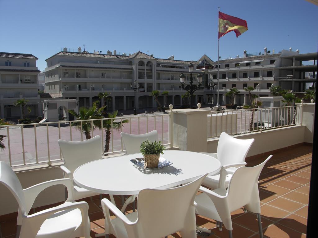 Apartamentos Plaza Espana เนร์คา ภายนอก รูปภาพ
